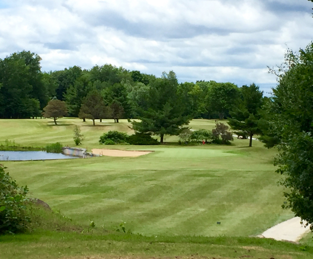 Champlain par3 with pond