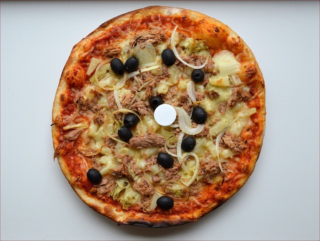 pizza with anchovies