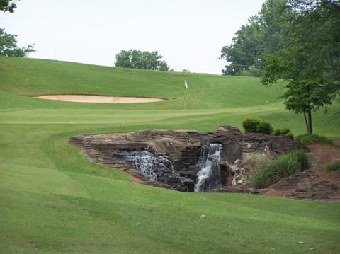 chateauelanchateaucourse14thgreenwwaterfalls.jpg